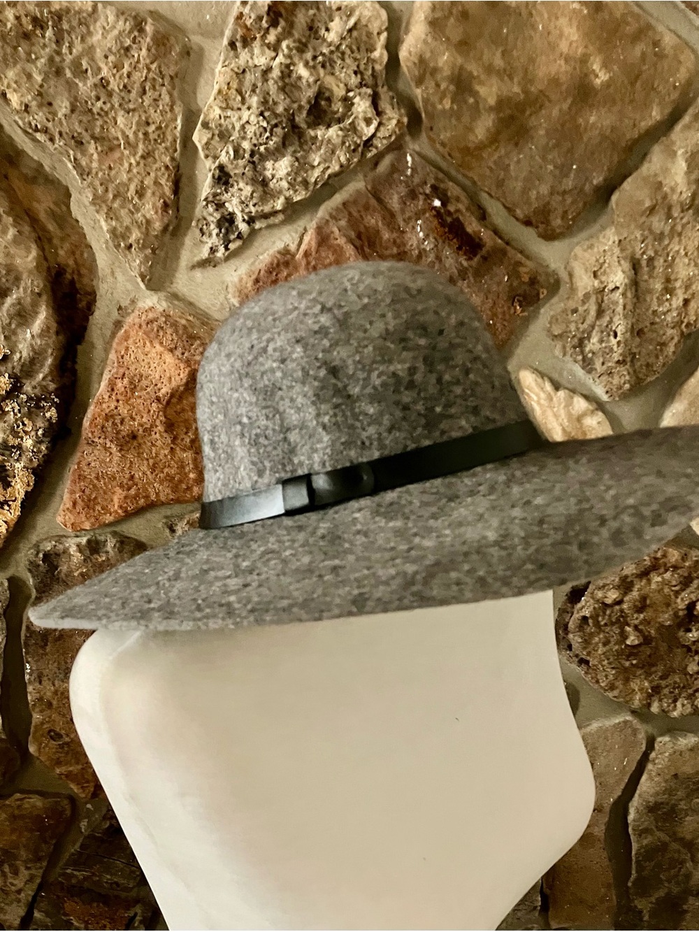 Source Unknown Gray Wide Brim Felt Floppy Hat with Black Band